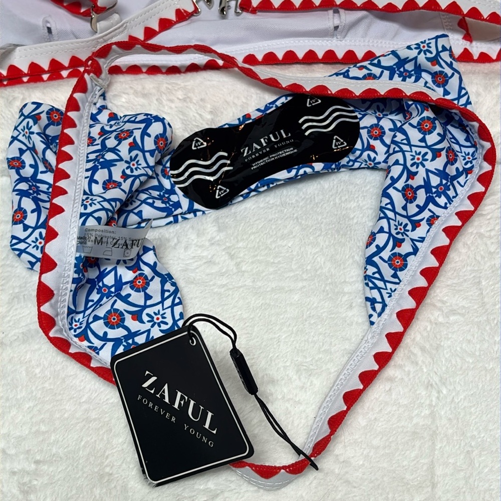 BNWT Zaful 2pc Bikini, Red, White, & Blue patterns, Sz M-US 6, Removable Pads - Picture 7 of 7